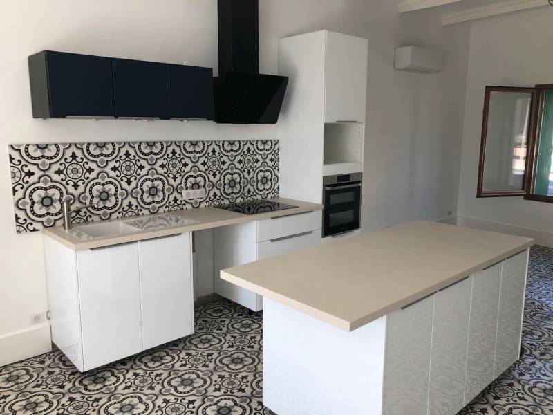 Plan de travail en Dekton Edora sur Saint Mathieu de Treviers