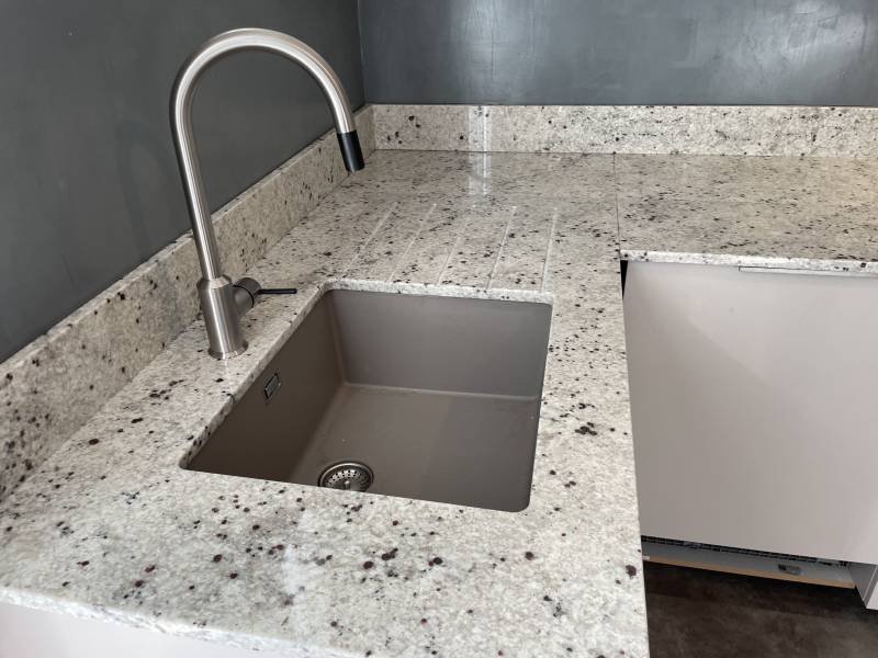 Granit Colonial White