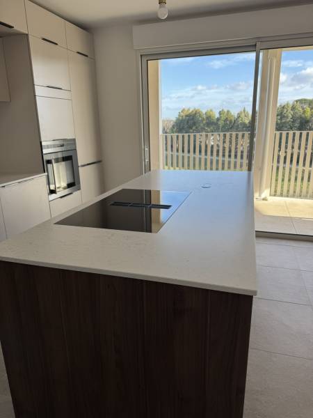 Plan et ilot en Quartz Silestone Lime Delight Sur Mauguio