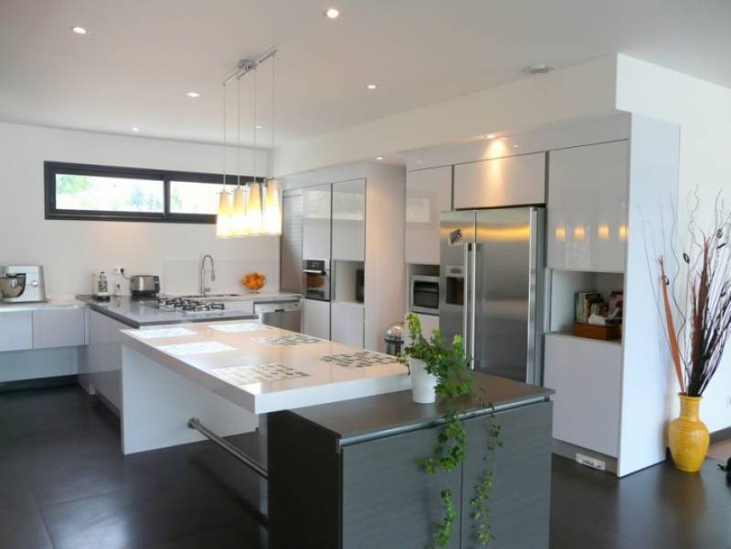QUARTZ SILESTONE BLANCO ZEUS et CARBONO a LATTES